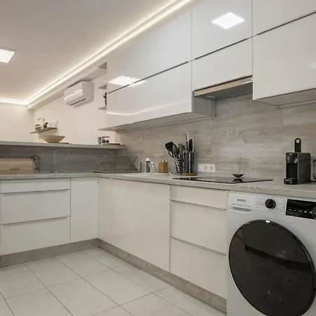 Kv Luxury * Debrecen