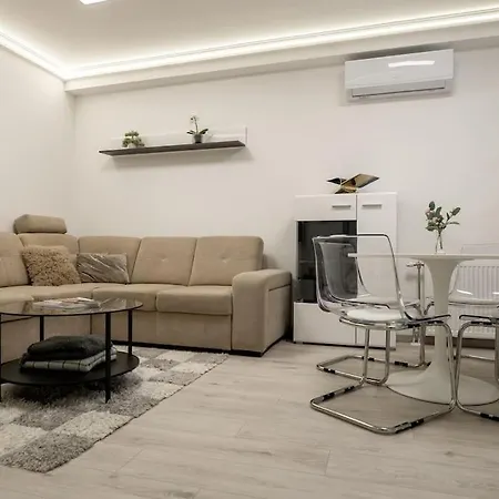 Kv Luxury Apartment